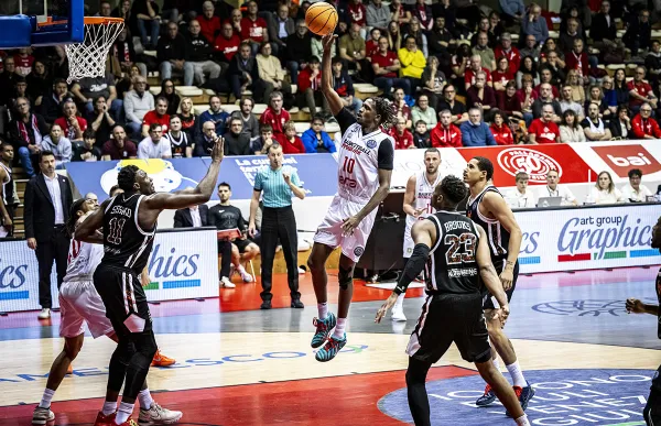 p. 28 jabari rice foto basketball chaampions league