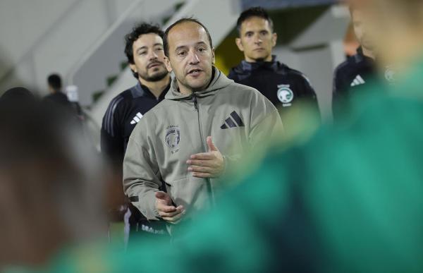 p. 29 jordi escura al darrere al fons foto @saff_wfd