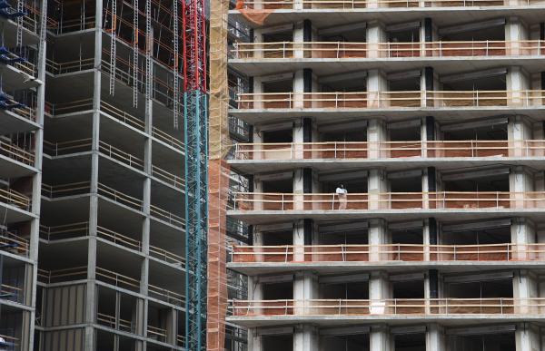 p. 04 Construcció - Facundo Santana