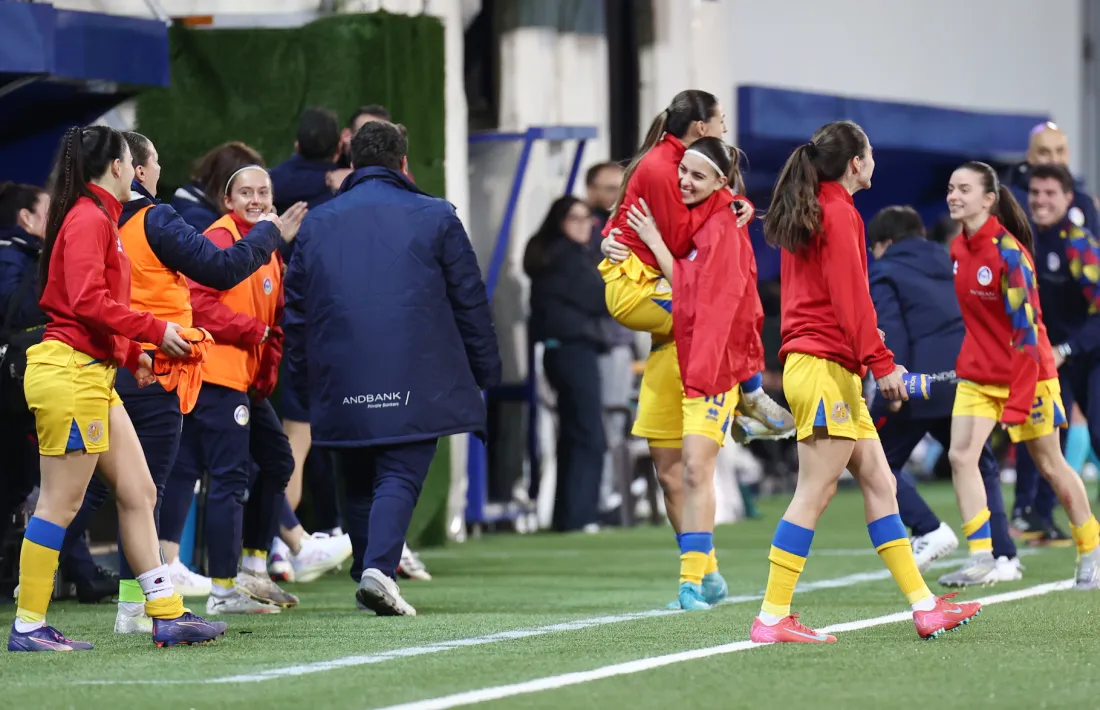 La selecció va estrenar el Premundial amb un bon empat sense gols contra Hongria.