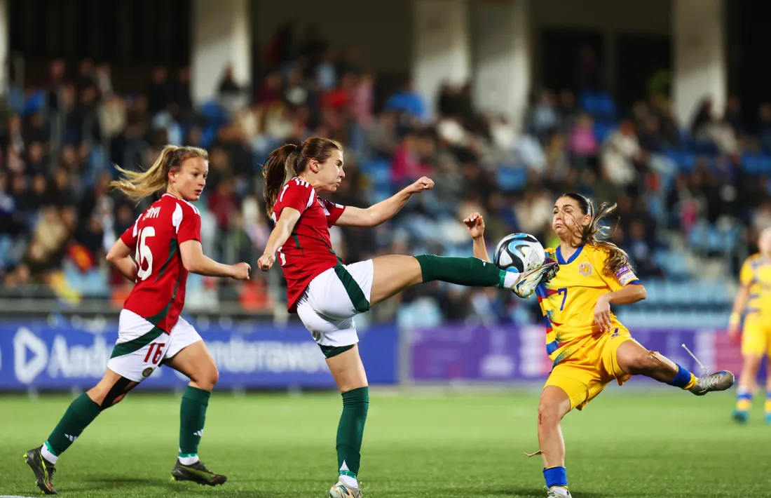 'Ari' Gonçalves va acabar el partit contra Hongria amb molèsties.