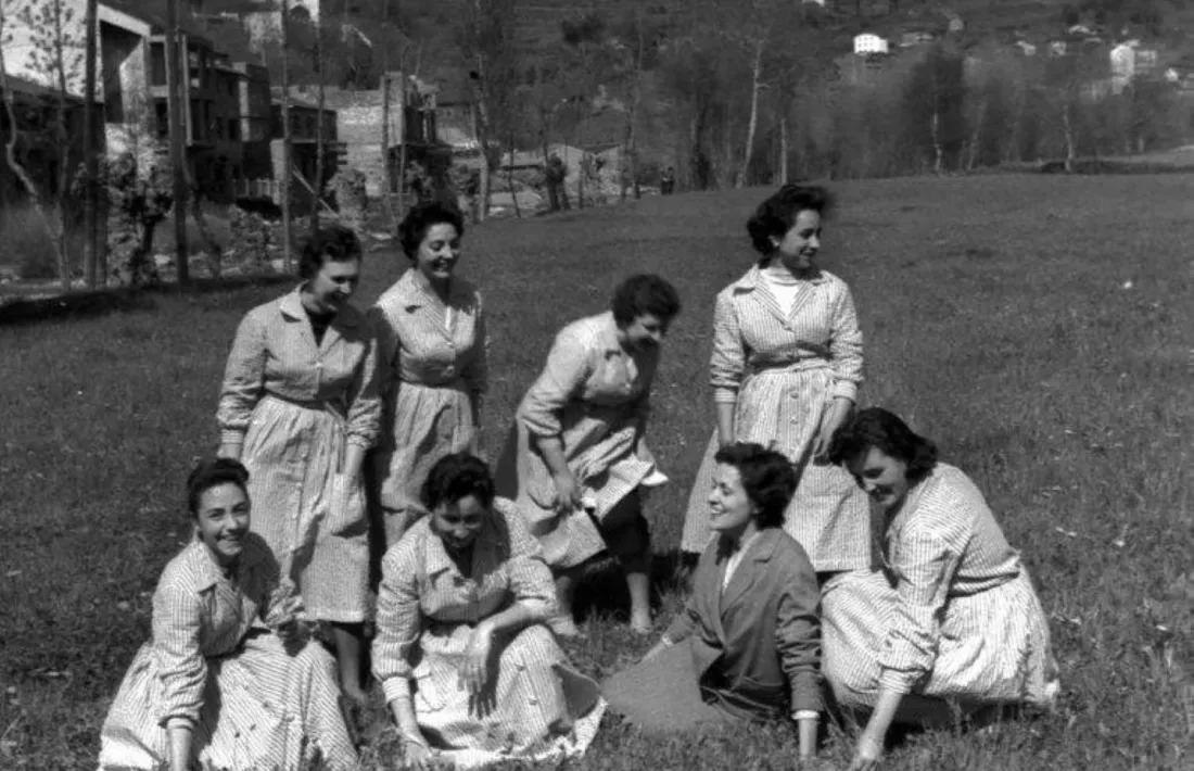 Les oficiales del taller de Cecília Riera, el 1959.