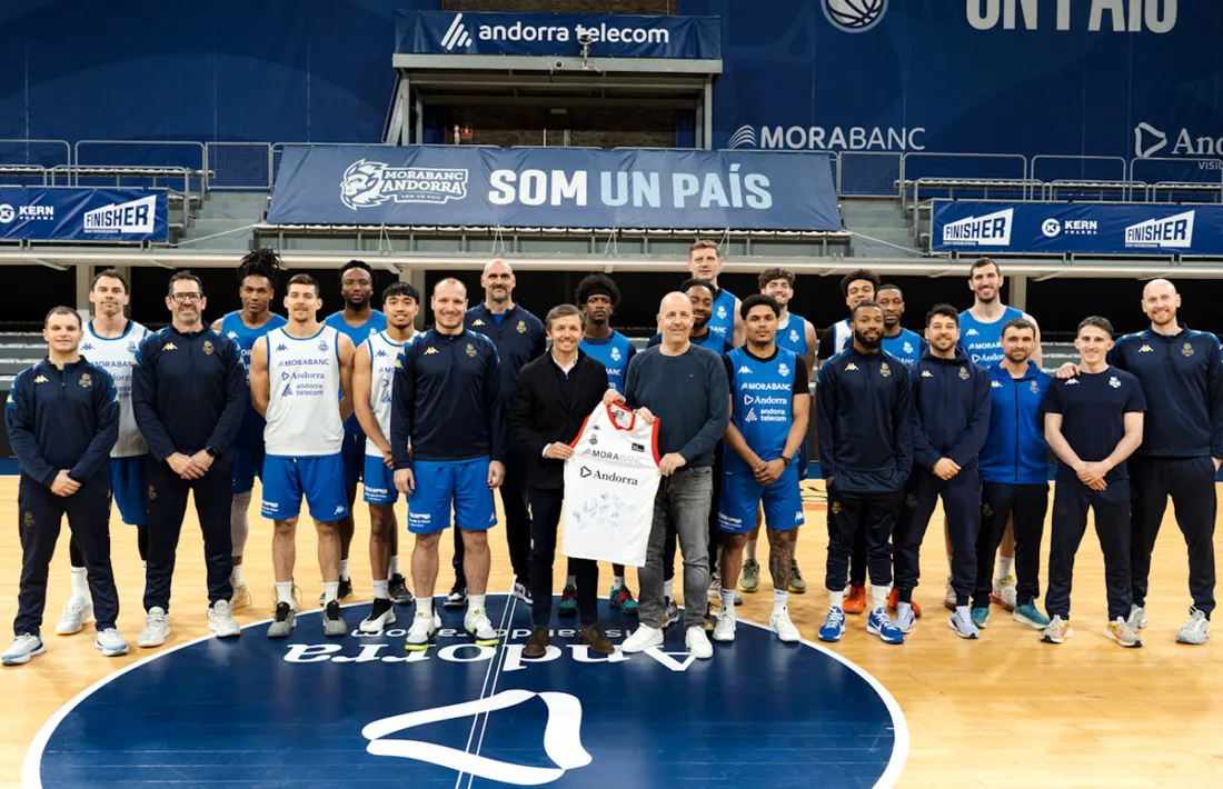 El BCA i Pyrénées, 'junts'.