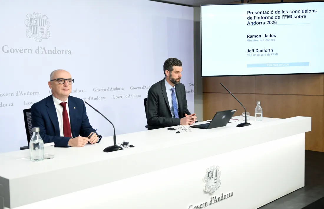 El ministre de Finances, Ramon Lladós, i el cap de la missió de l'FMI a Andorra, Jeff Danforth.