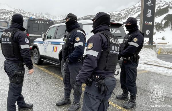 PRÈVIA DISPOSITIU EL ROW PREMSA 1