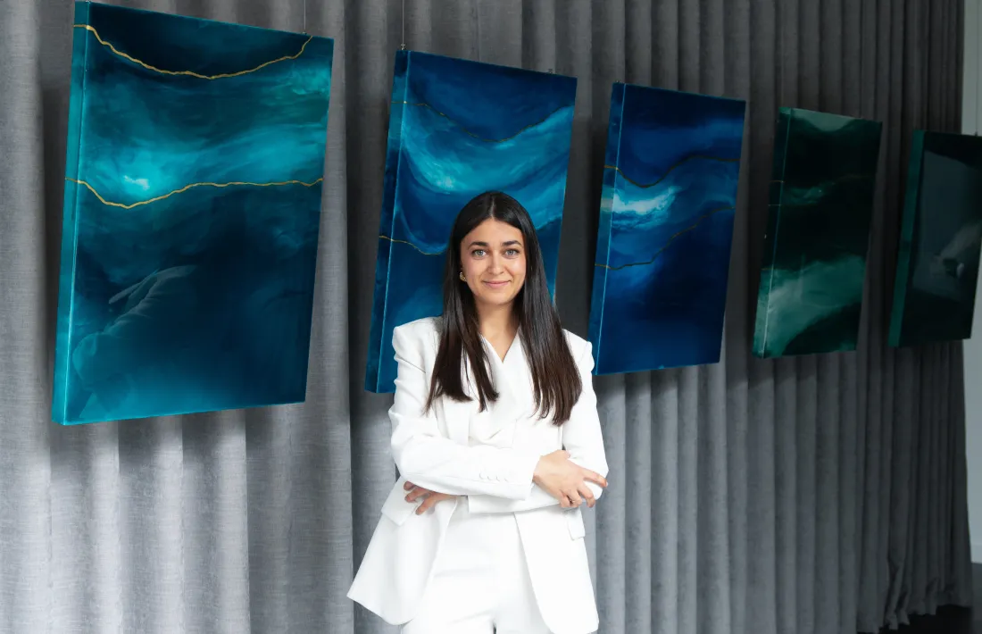 Celia Abdi quan va exposar les seves obres a l’Art Lab el març de l’any passat .