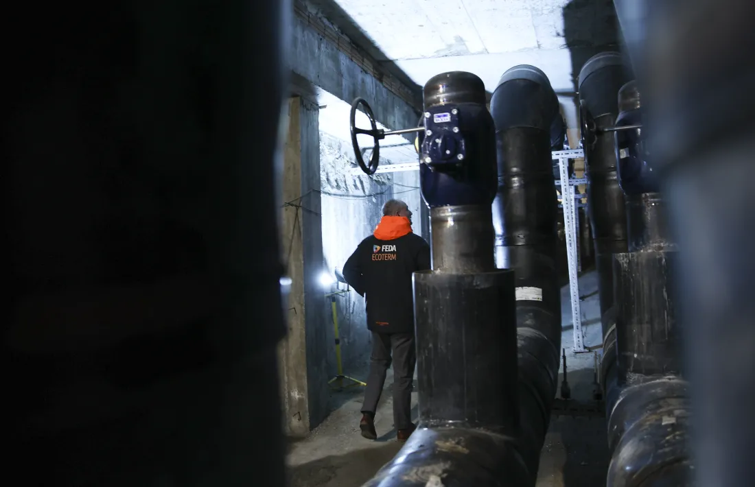 La xarxa, que va sota terra, consta de dos tubs d'un quilòmetre de llargada cada un.