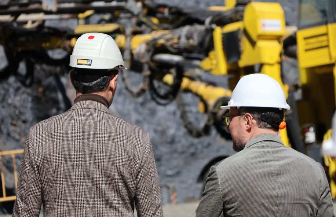 Ferré i Espot observen l'inici dels treballs de perforació avui a Sant Julià de Lòria.