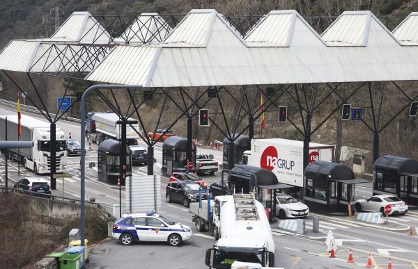 p. 04 Frontera Espanya - Facundo Santana