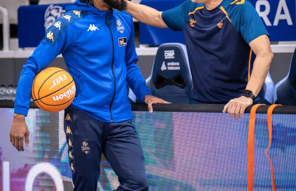 p. 28 primera foto shannon evans foto acb photo dani catalan