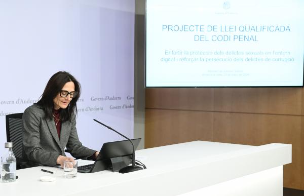 Multa de fins a 1.500 euros per pagar favors sexuals en línia 