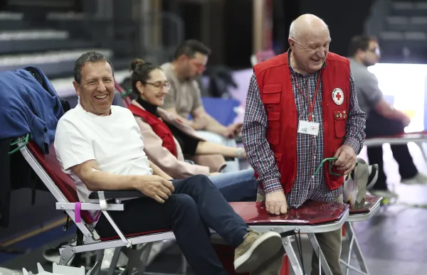 p. 08 Donar Sang - Facundo Santana