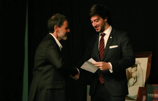 El Consell anirà per lliure