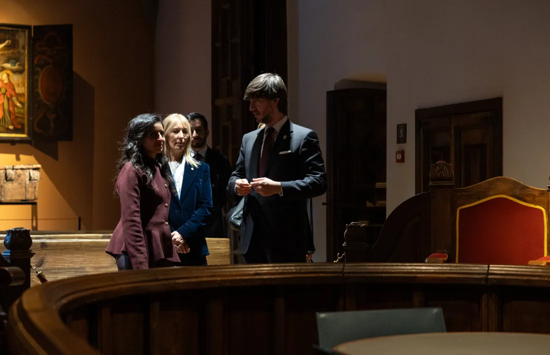 Visita de la secretària general d’ONU Turisme, Shaikha Al Nowais, a la Casa de la Vall, amb els sindics generals.