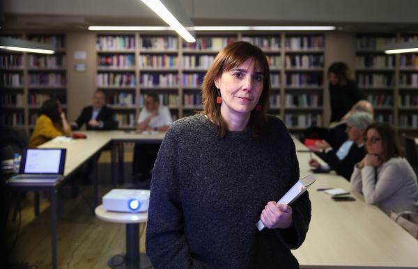  Eva Arasa: "Molta de la millor poesia en català l'escriuen avui els grups de pop i de rock"