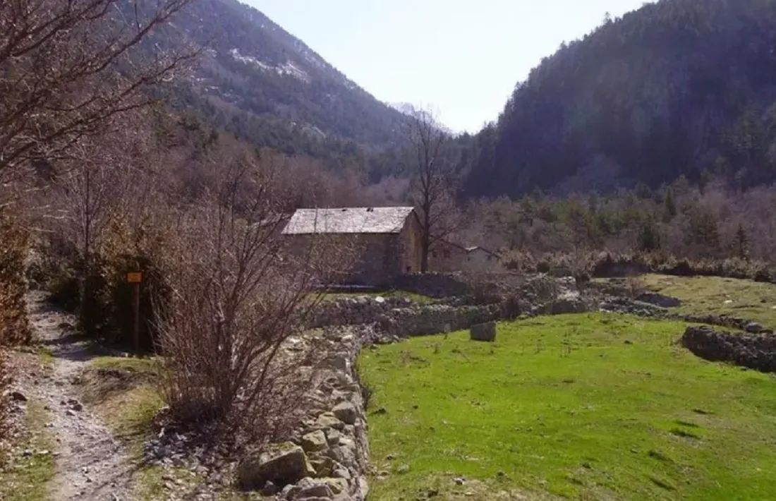 Nucli de bordes de Ràmio a la vall del Madriu.