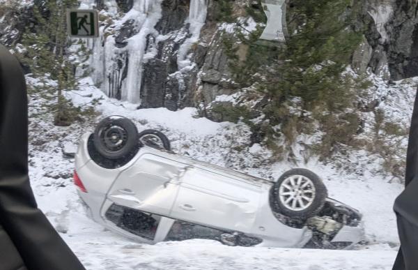 Una persona resulta ferida en bolcar el vehicle a Bordes d'Envalira