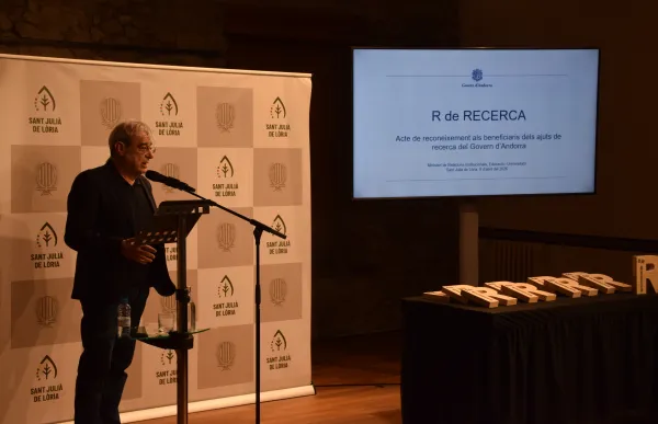 p. 10 foto 2 recerca