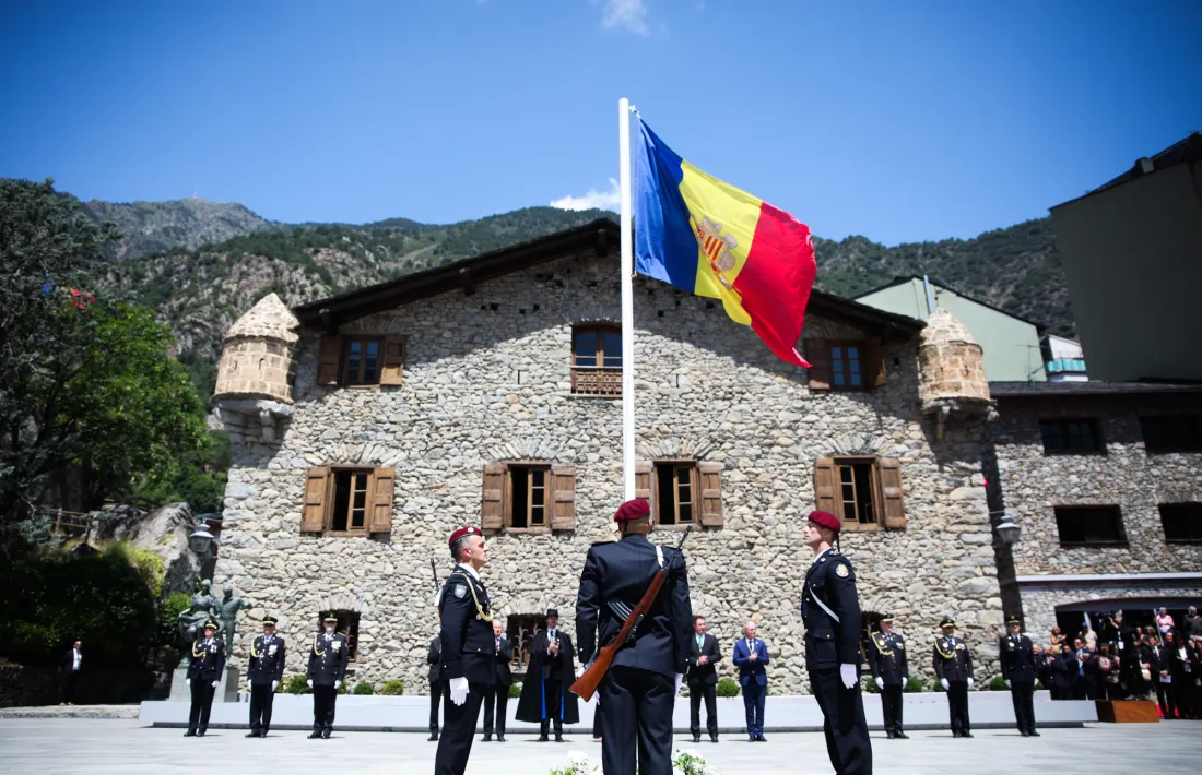 La presentació d'honors a la bandera feta pel jurament de Pentinat.