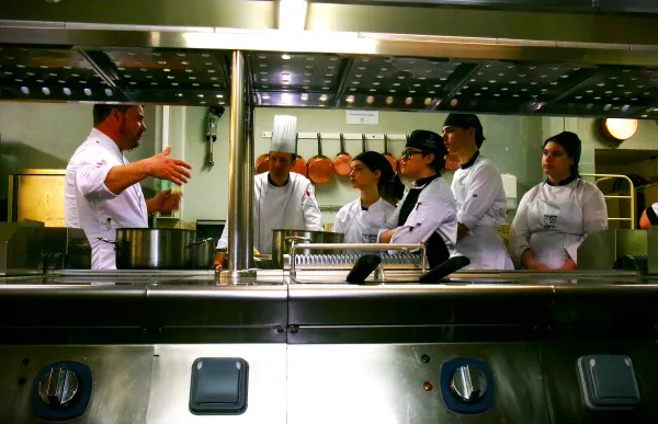 p. 08 joves gastronomia