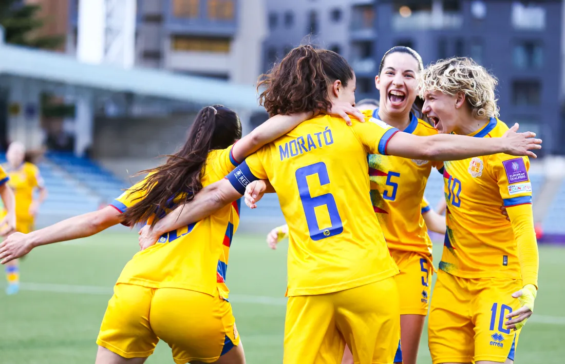 Tere Morató, la capitana, va avançar la selecció contra Azerbaidjan amb un remat de cap.