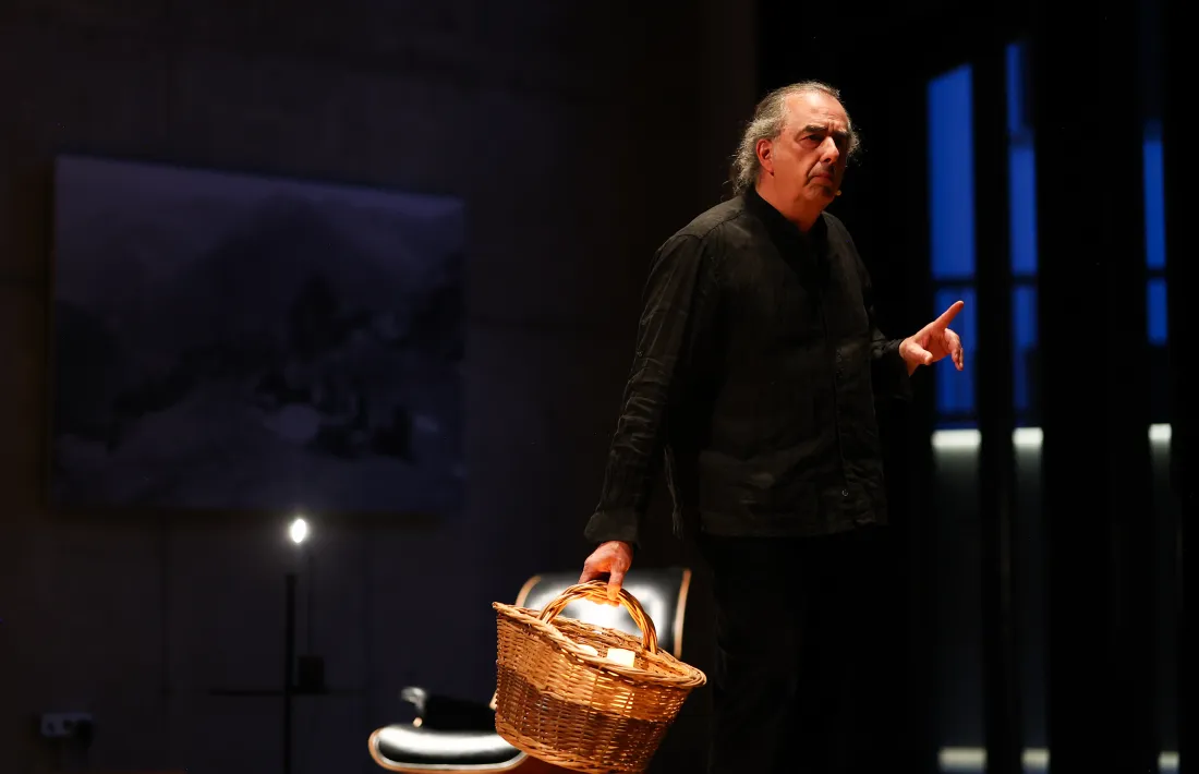 Antoni Caus, en la presentació de '14 d'abril', dimarts a la seu d'Editorial Andorra.