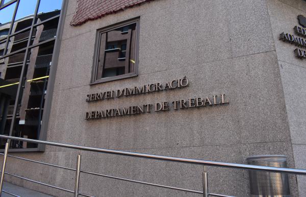 Les autoritzacions d'immigració inicials davallen un 4,8% el darrer trimestre del 2025