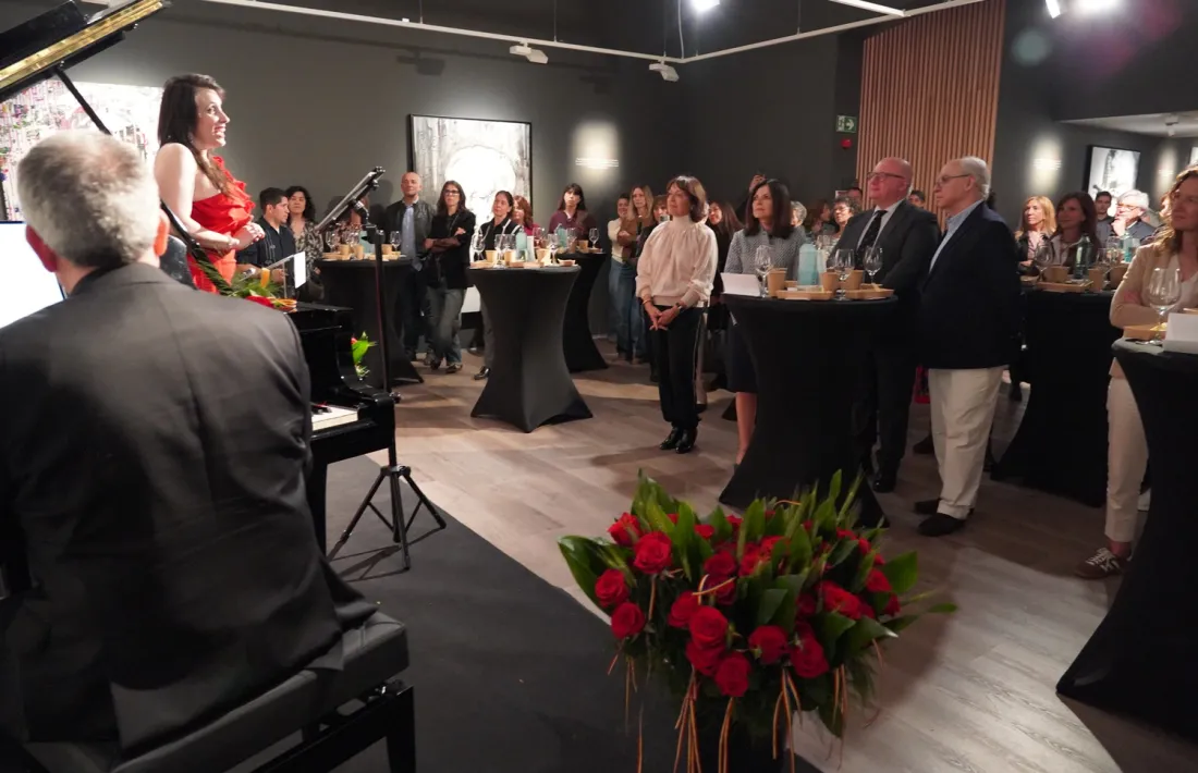 Un moment de la vetllada 'Un viatge pels sentits' a la Sala d'Exposicions del Govern.