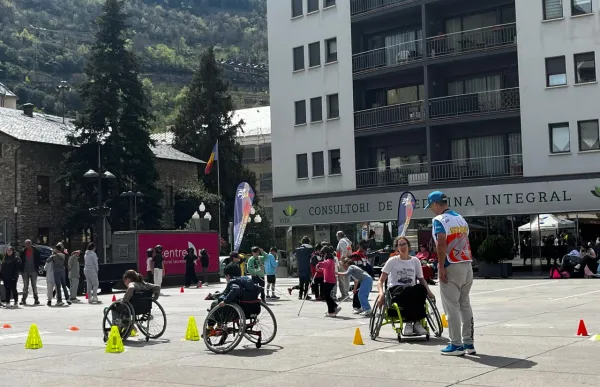 p. 07 tallers FADEA discapacitat_fadea