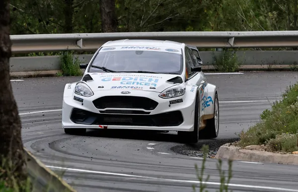 p. 37  gerard de la casa a pujada a callus foto fotoesport