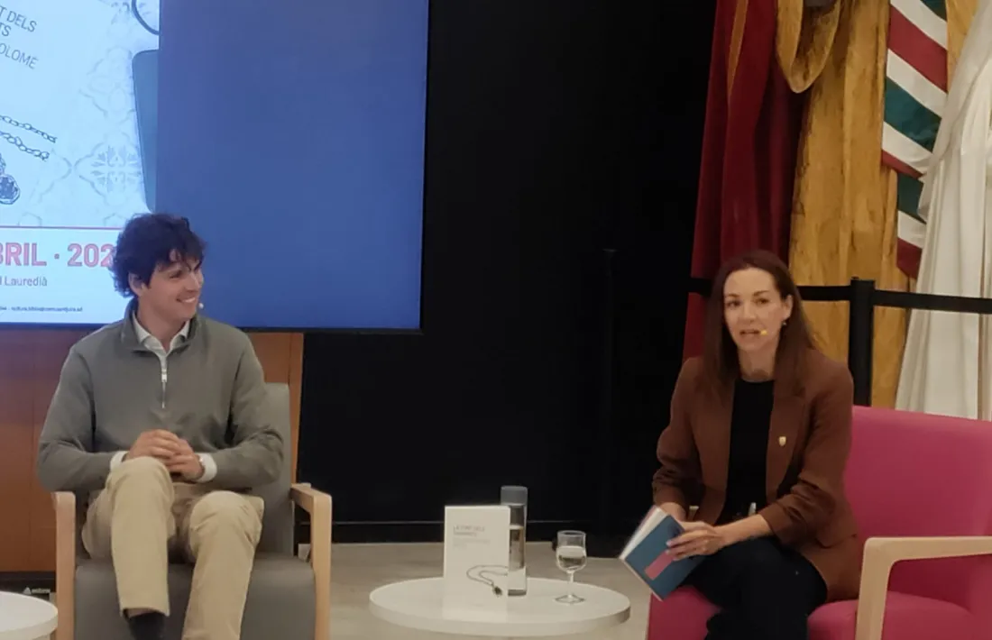 Pol Bartolomé i Sofia Cortesao durant la presentació d'ahir.