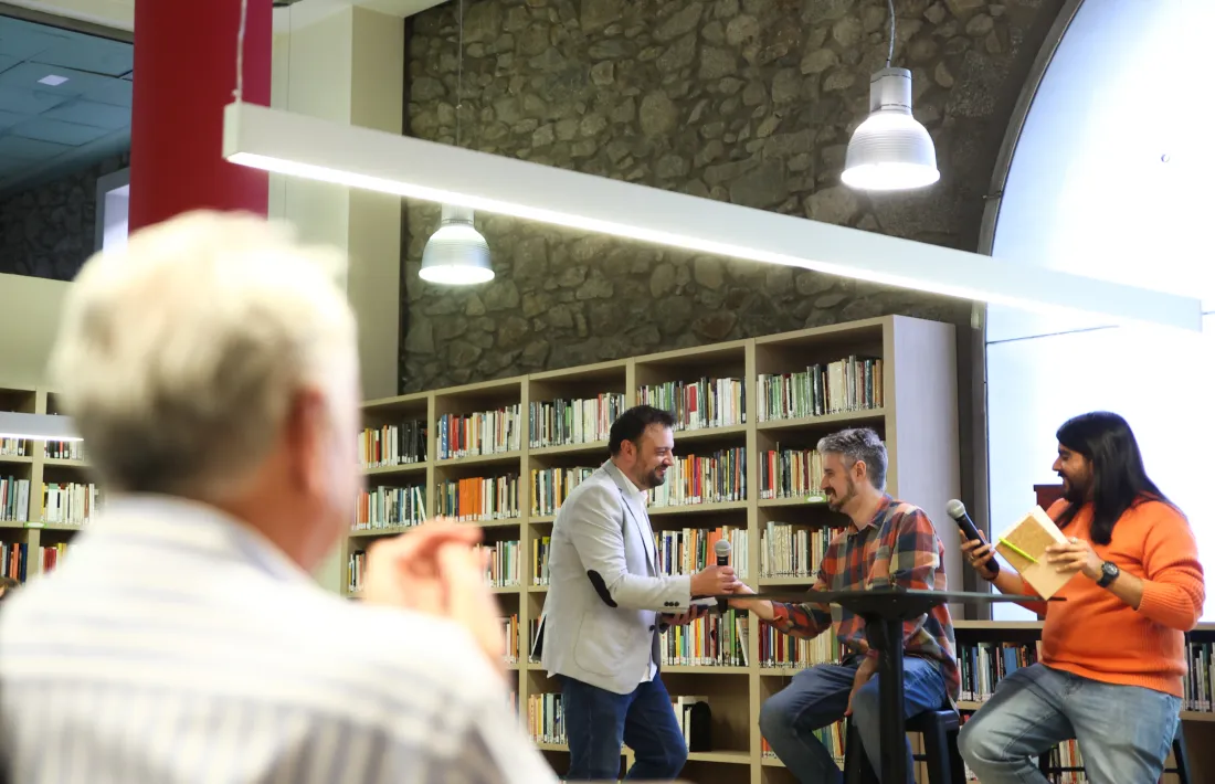 David Moreno (dreta) va defensar 'Teoria del ridícul', de Nil Forcada.