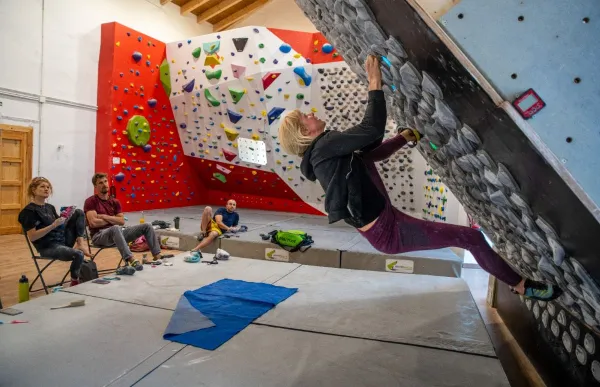 p. 16 escalada peramola