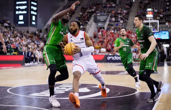 p. 27 coviran granada vs morabanc foto acb photo fermin rodriguez