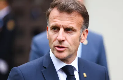 Emmanuel Macron - Facu Santana -13