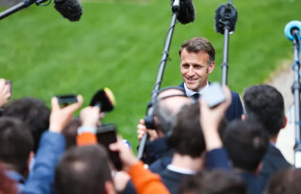 p. 03 Emmanuel Macron - Facundo Santana