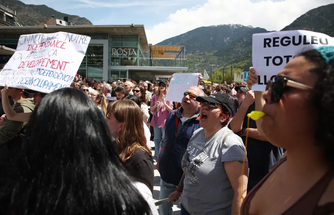 La vintena d'activistes que van deixar centenars de ciutadans sense escoltar Espot.