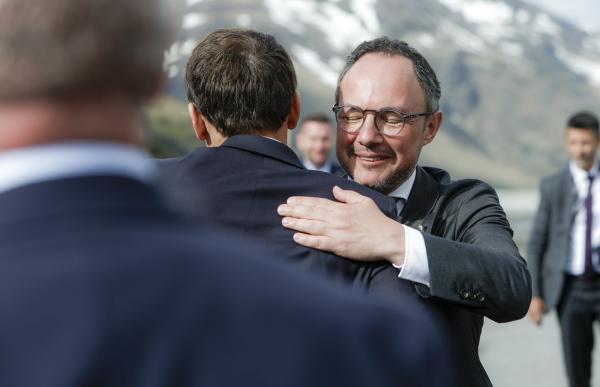 p. 09 espot acomiada macron_sfga cesteve