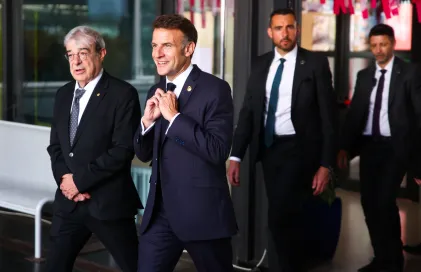 Emmanuel Macron - Facu Santana -12