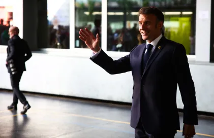 Emmanuel Macron - Facu Santana -13