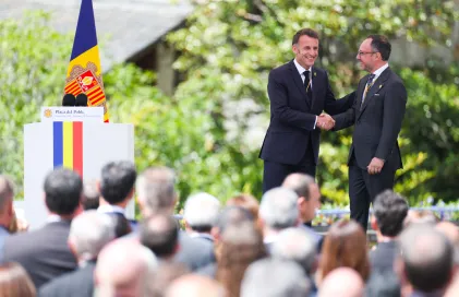 Emmanuel Macron - Facu Santana -38