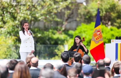 Emmanuel Macron - Facu Santana -39