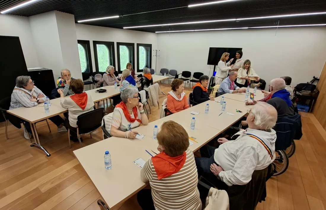 Una de les activitats de les Memolimpíades en un seminari del Centre Cultural Lauredià.