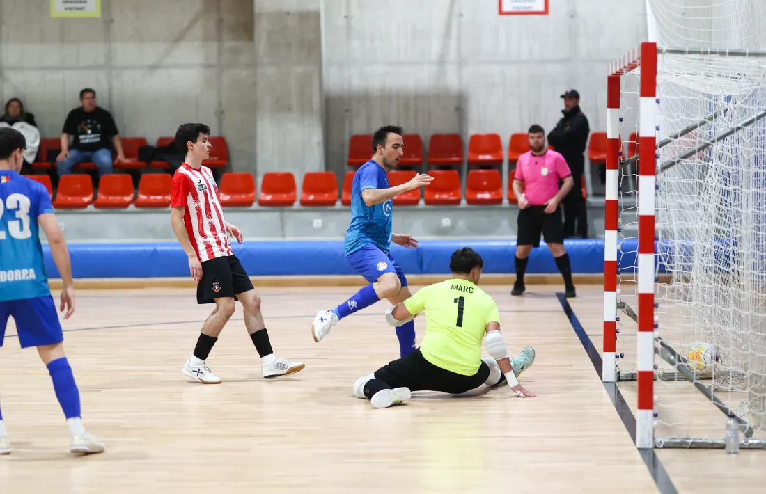 L'Enfaf va viure una doble jornada amb una derrota i un triomf.