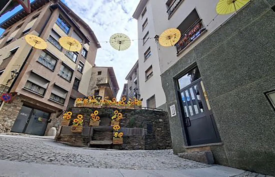 Instal·lació de la Font dels Cóms.