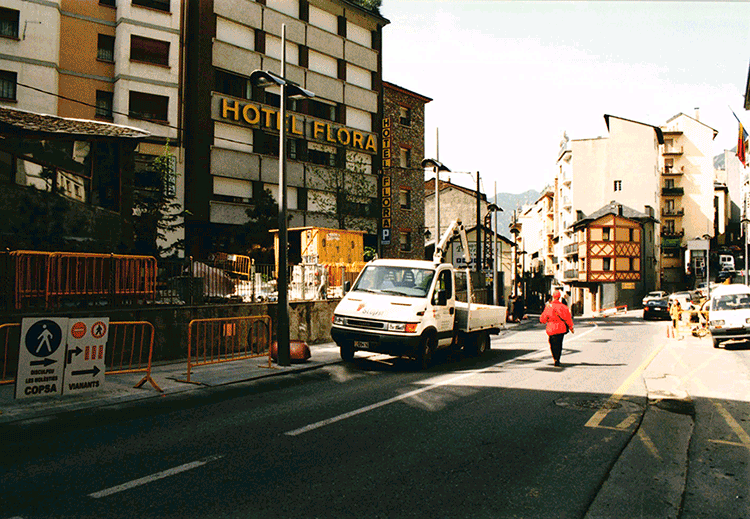 463-P-Benlloch-Any2000