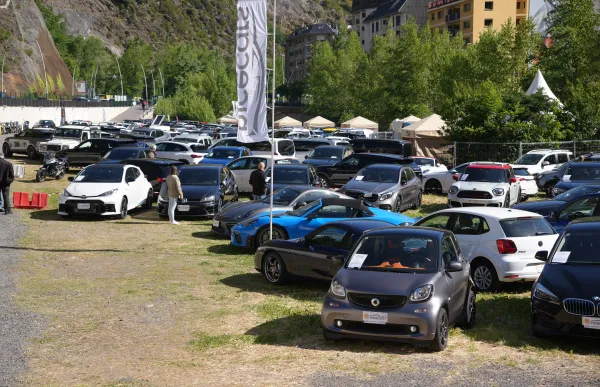 181385_bugattis