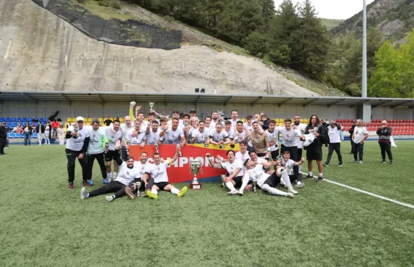 p. 28 casa de portugal campió de segona ascens a primera foto faf