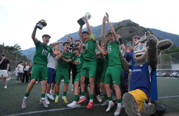p. 29 students league foto fc andorra