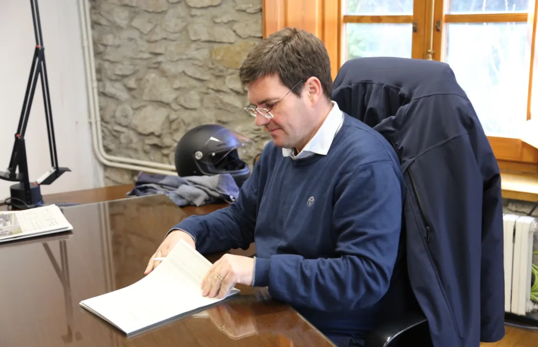 El raonador del ciutadà, Xavier Cañada, la seu despatx.